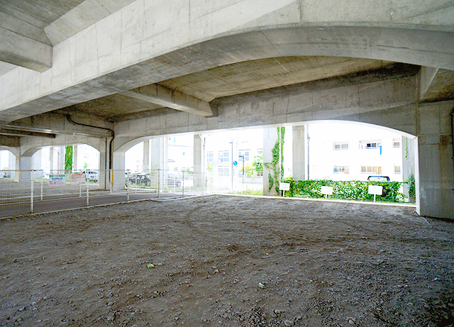 第2駐車場(ガード下 No.437〜443)